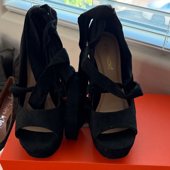 Shoe Dazzle Black Wrap Heels - Picture 3 of 4